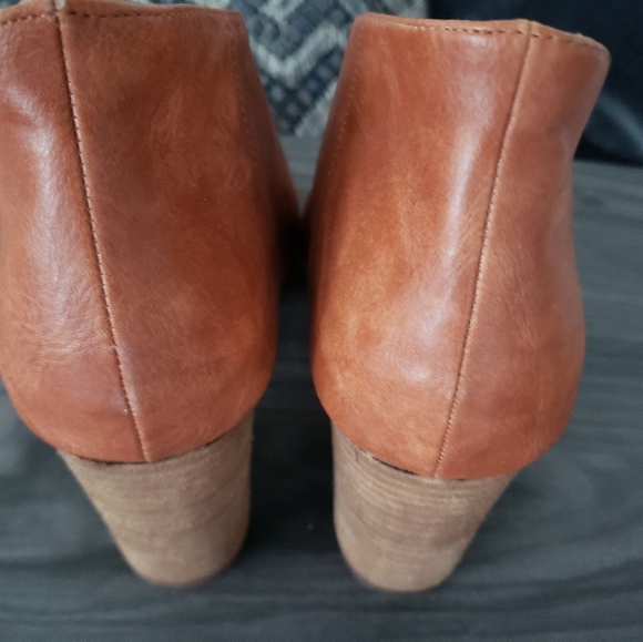 Catherine Malandrino shoes - Picture 4 of 6